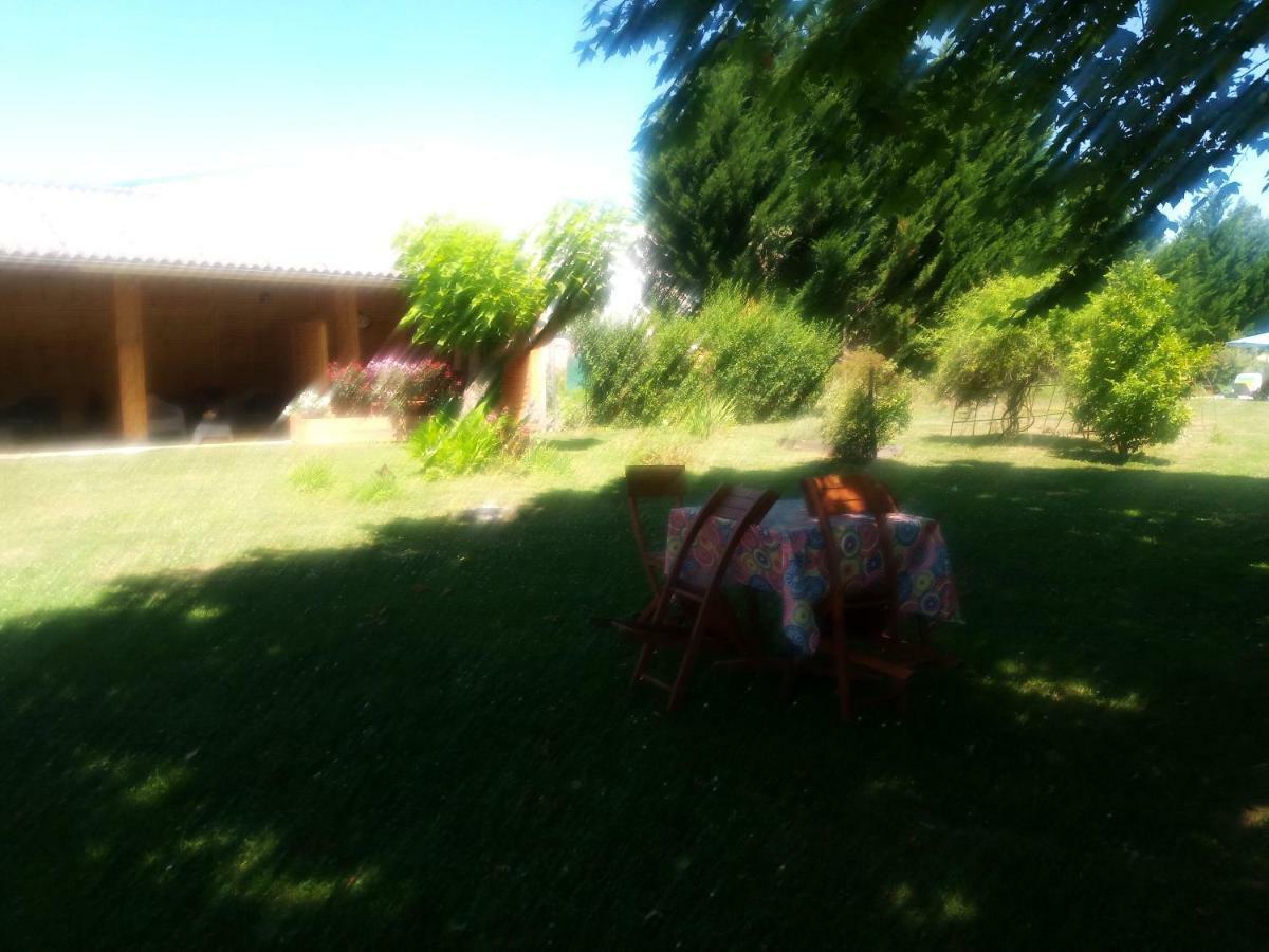 Bed and Breakfast Montplaisir Montendre Exterior foto